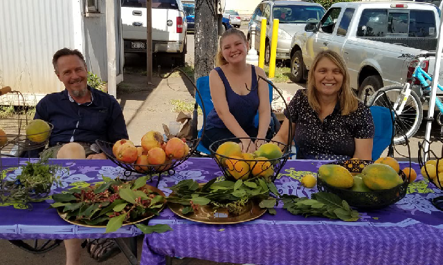 Latina Maid Handjob - Waialua Farmers' Co-Op Market Keeping Waialua Country â€“ North Shore News
